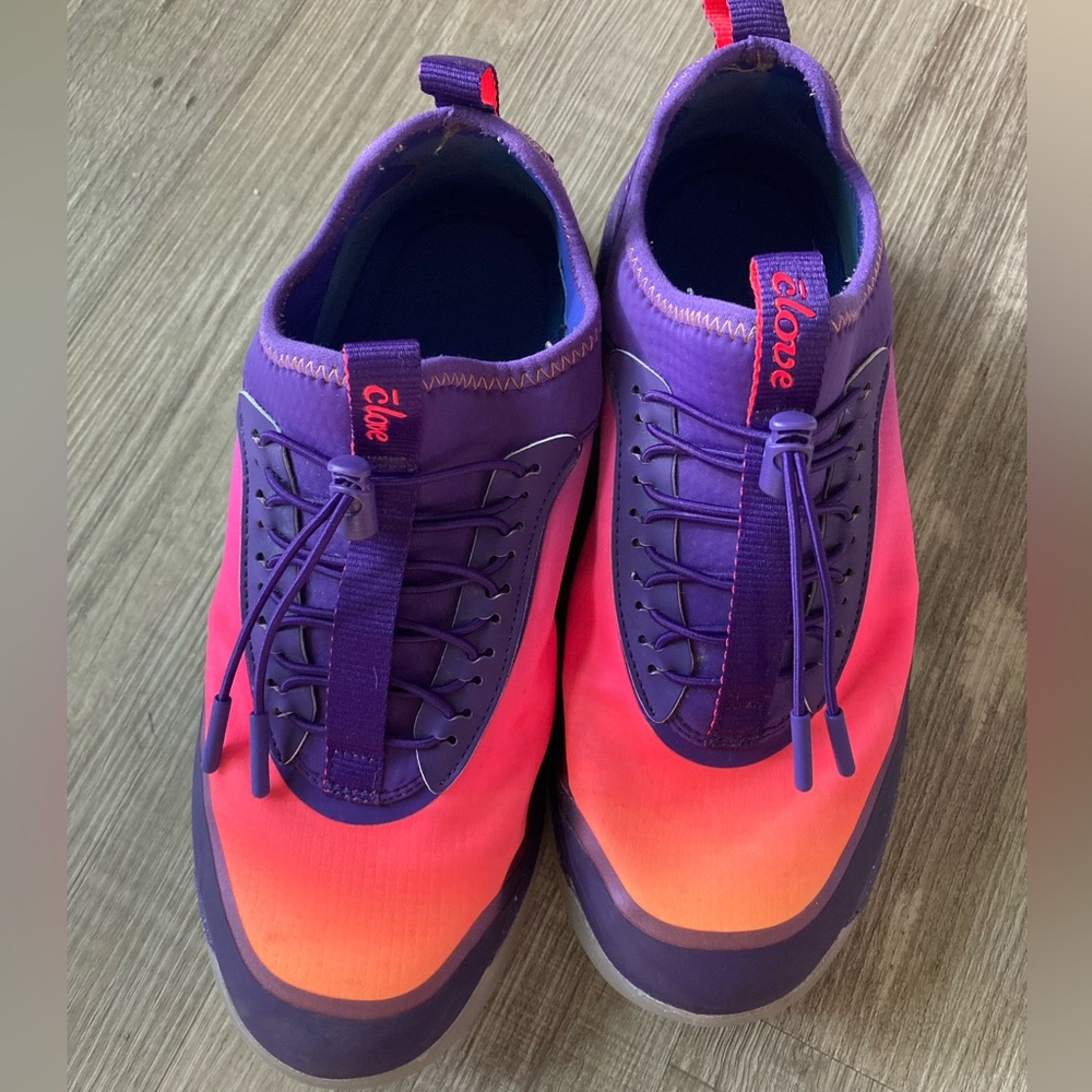 Clove Aeros size 9 women’s, very good used condition